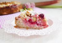 Low Carb Rhabarber-Himbeere-Kuchen
