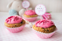 Low Carb gender announcement Erdbeer-Schoko-Cupcakes