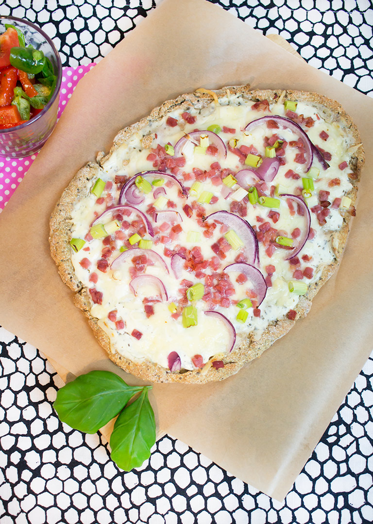 lowcarb_flammkuchen_chiasamen