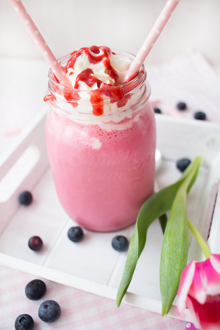 lowcarb_valentinstag_dessert_milchshake