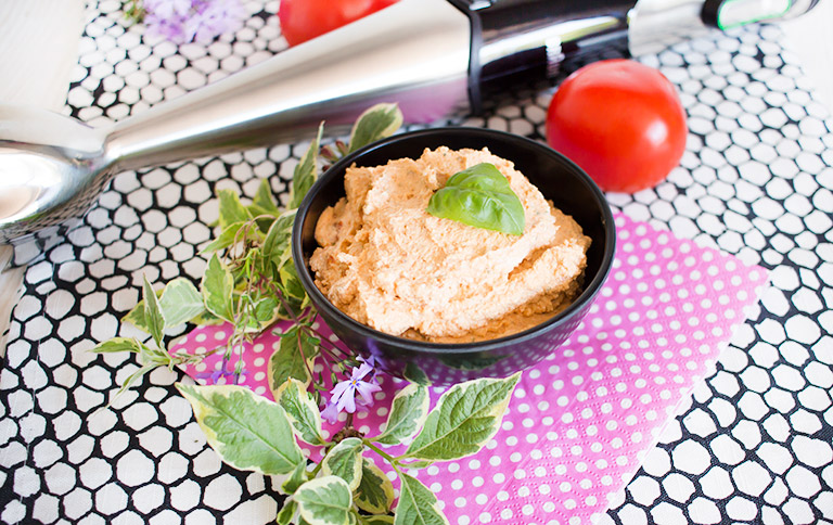 braun_lowcarb_tomate_feta_dipp_bbq