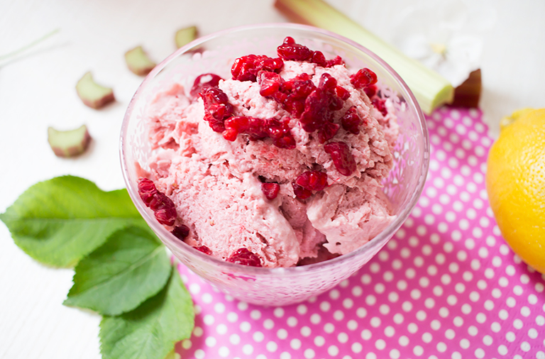 lowcarb_rhabarber_himbeere_eis