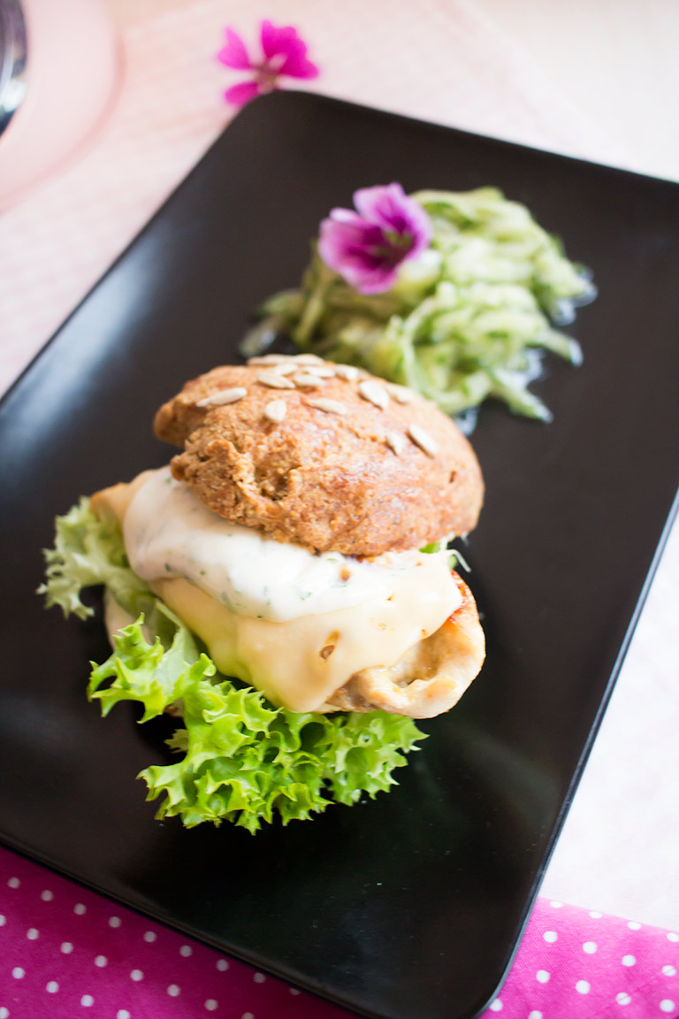 lowcarb_chicken_burger