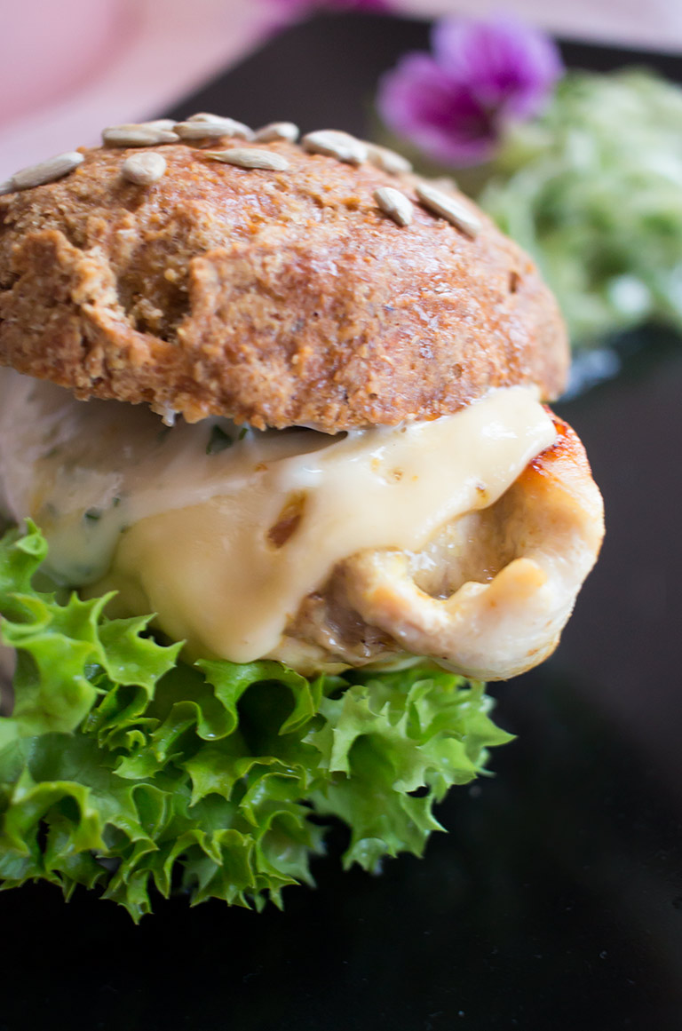 lowcarb_chicken_burger_foodporn