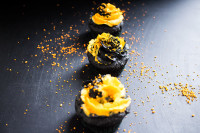 Low Carb Erdnussbutter Cupcakes zu Halloween