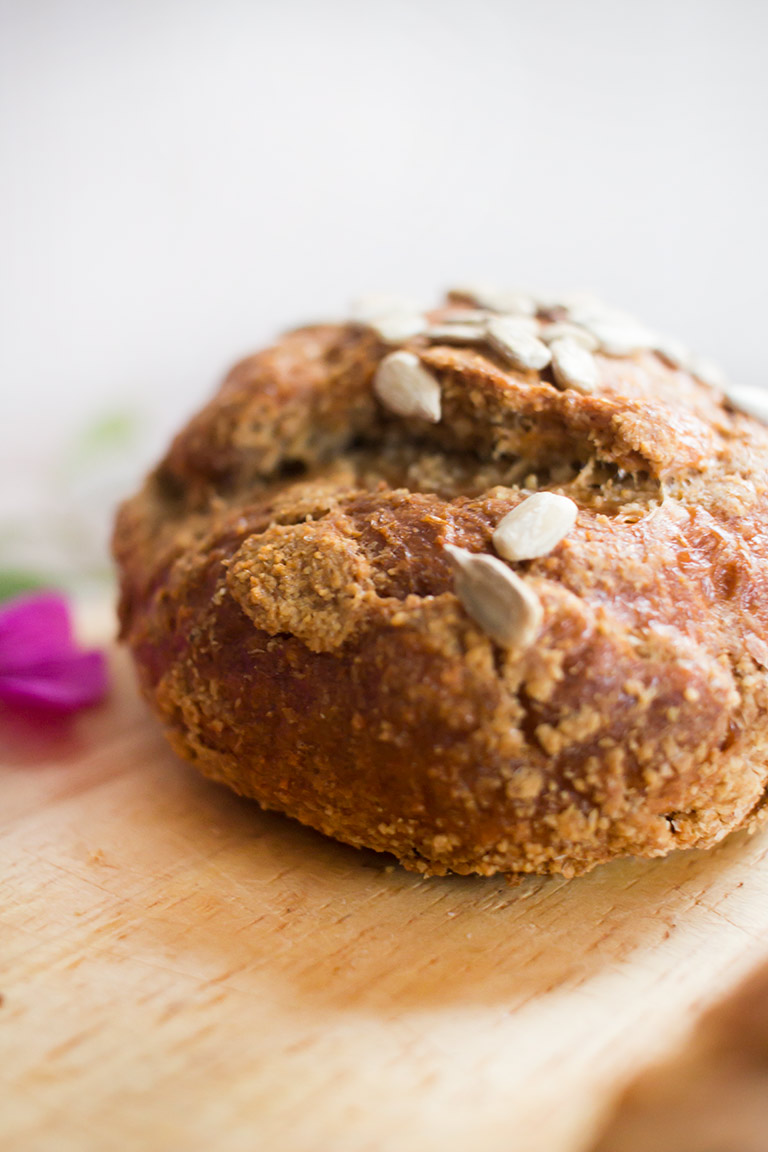 lowcarb_knusprige_broetchen_kruste