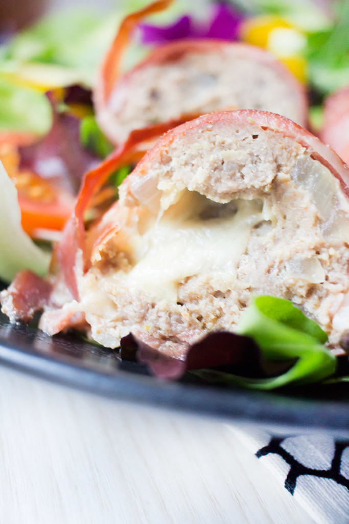 Low Carb Zwiebel-Hack-Bomben mit Südtiroler Speck g.g.A. *WERBUNG – Low ...