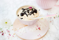 Low Carb & Veganes Erdnuss-Vanille-Eis (ohne Eismaschine)