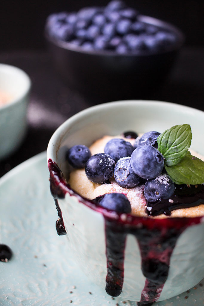 Low Carb Quark-Soufflé mit Heidelbeersoße – Low Carb Köstlichkeiten Low Carb Quark-Soufflé mit Heidelbeersoße – Low Carb Köstlichkeiten