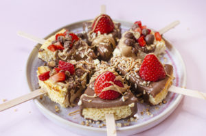 Cheesecake Sticks (Käsekuchen am Stiel, Low-Carb, zuckerfrei, glutenfrei)