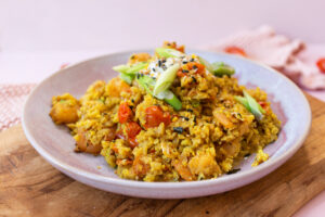 Low-Carb Pfannengericht: One Pan Fried Rice mit Garnelen