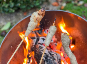 So machst Du Low-Carb Stockbrot (glutenfrei, Rezept)