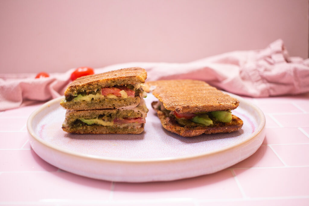 Das virale Tunacado Sandwich in der Low-Carb Version