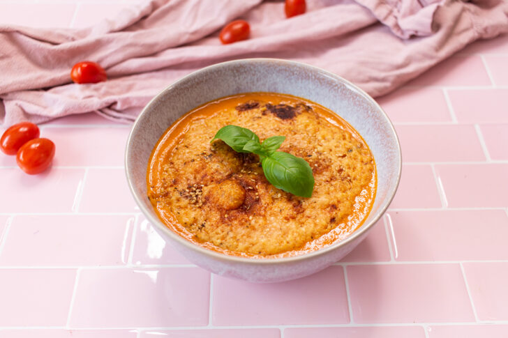 Geschmacksexplosion: geröstete Tomaten-Paprika-Suppe (mit grilled ...