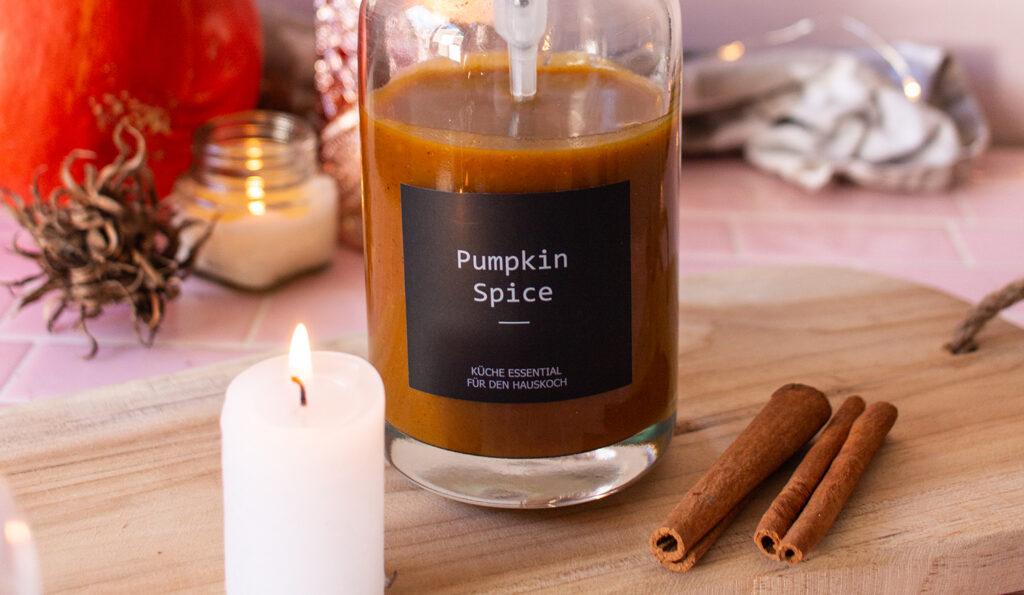 DIY zuckerfreier Pumpkin Spice Sirup wie bei Starbucks – Der herbstliche Genuss für deine Getränke und Speisen! 🍂🎃