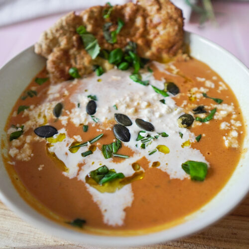 Geröstete Auberginensuppe (Low-Carb, glutenfrei) mit Naan – Mellys ...