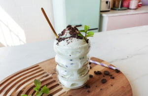 Pfefferminz Chocolate Chip Eiscreme mit dem Ninja Creami: Ein erfrischender Sommergenuss! (zuckerfrei, Low-Carb) 🌿🍫