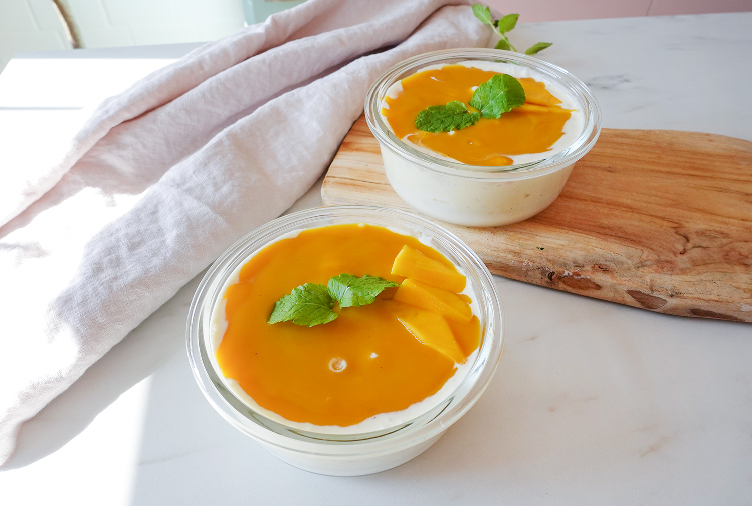 Gesundes Mango Tiramisu – zuckerfrei, eiweißreich & herrlich cremig, low-carb