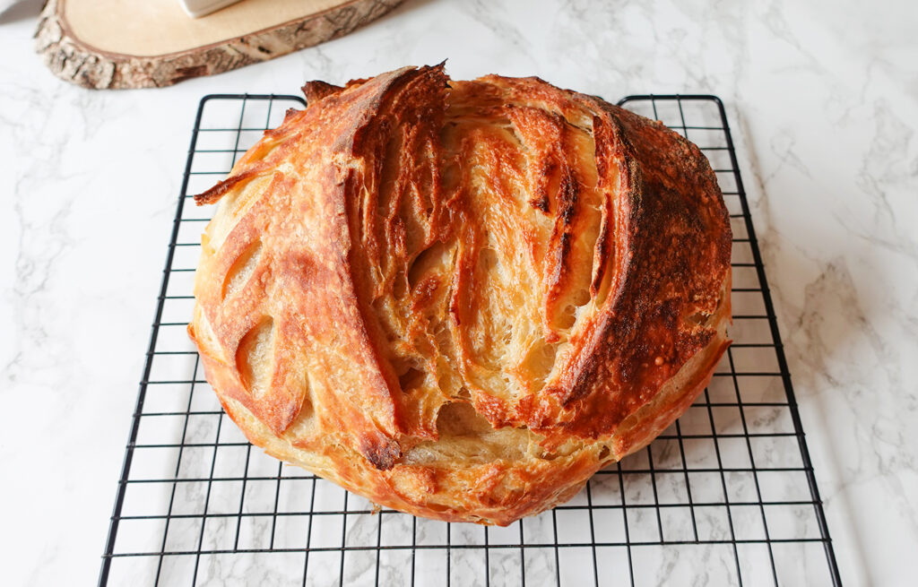 Croissant-Feeling mit Sauerteig: Das virale Sauerteigbrot, das TikTok und Instagram erobert