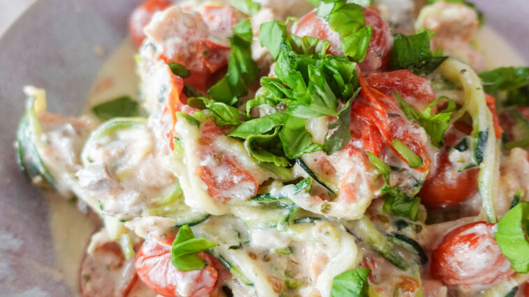 Low Carb One Pot Zucchini Nudeln