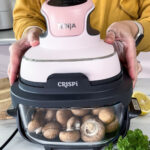 Airfryer Ninja Crispi mit Champignons im Glasbehälter