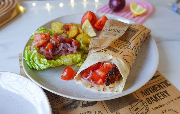 Saftige Adana-Hackfleischspieße frisch aus dem Ninja Crispi